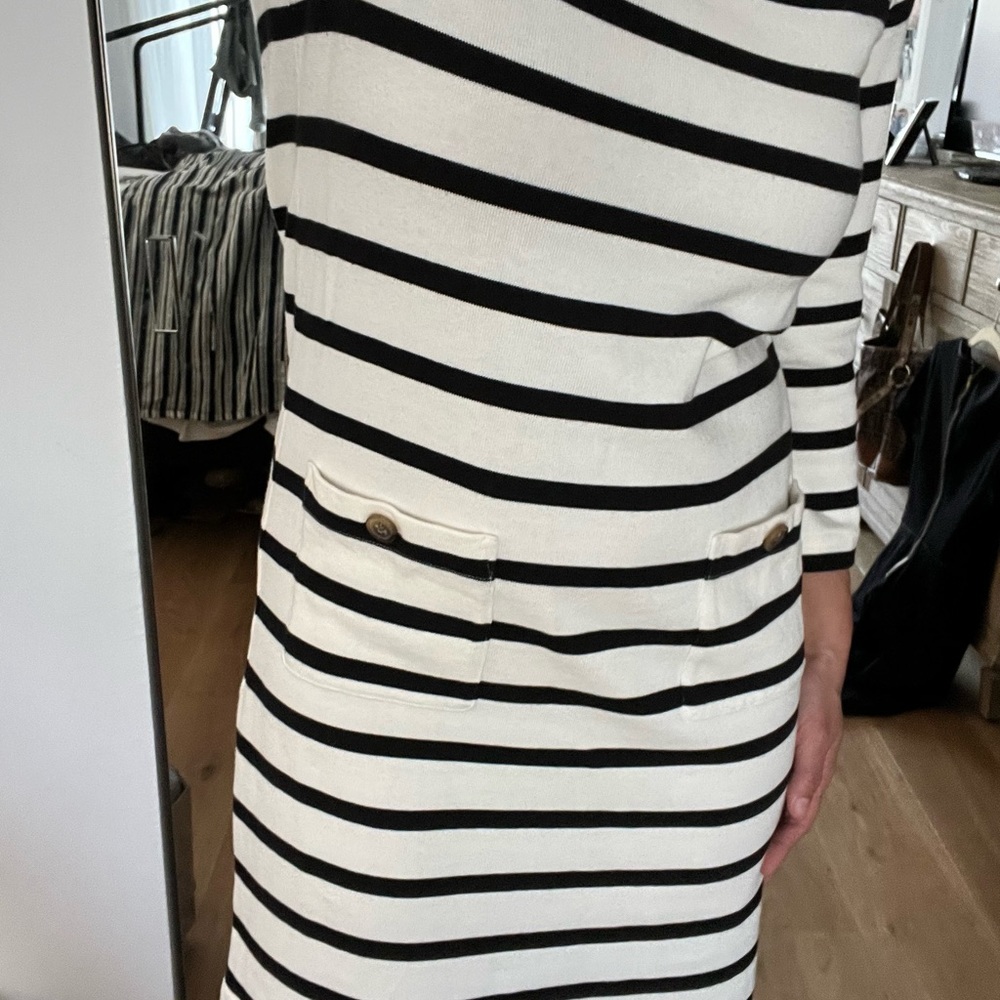 Kate Spade stripe dress, with boat neck style and pocket buttons, size small (4) - Picture 8 of 12